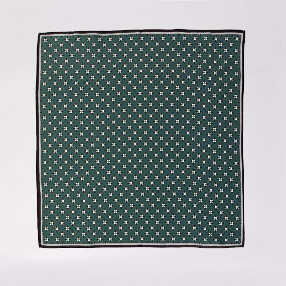 Women's emerald silk handkerchief(081c75f1-4379-11ef-9a4e-00155d004616) photo 1