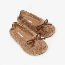 Homemade slippers made of artificial plush with beige bows(e0fb70ee-058b-11f0-ad23-00155d004616) photo 1