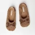 Homemade slippers made of artificial plush with beige bows(e0fb70ee-058b-11f0-ad23-00155d004616) photo 2