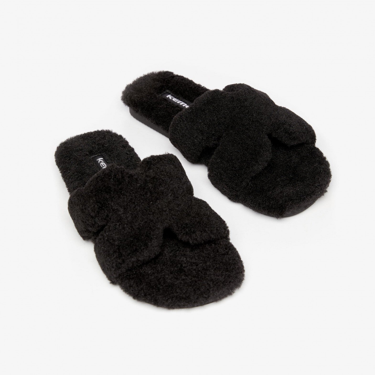 Black slippers with artificial plush(01ace931-049f-11f0-ad23-00155d004616) photo 1