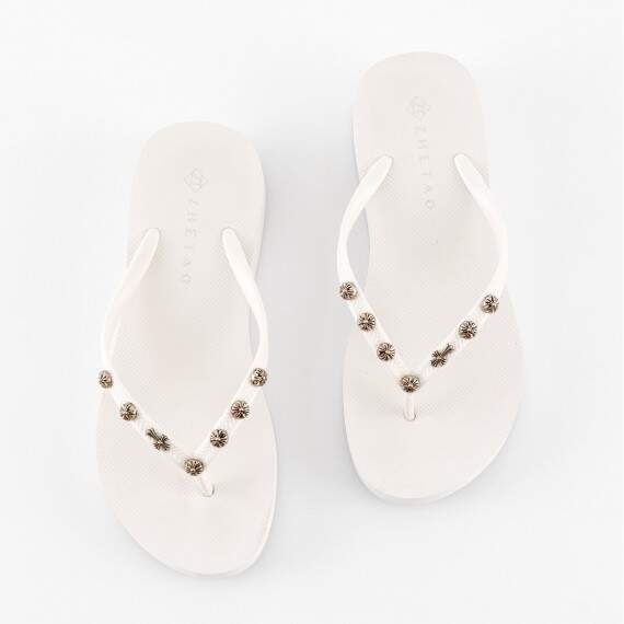 Women's White Flip-Flops Adorned with Metal Charms(d53b5bfb-6d10-11f0-8226-00155d004616) photo 2