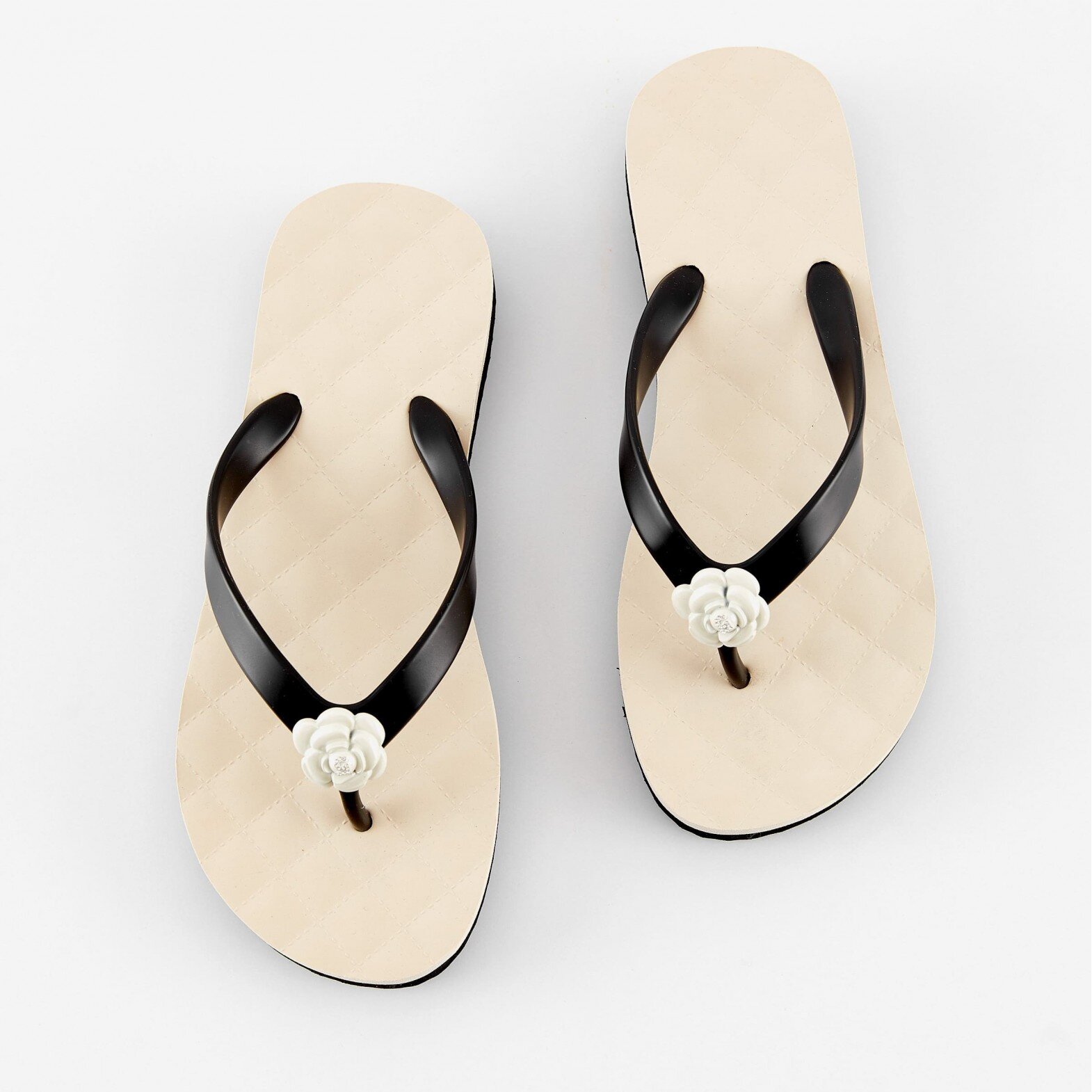 Rose Detail Beach Flip-Flops(d53b5bde-6d10-11f0-8226-00155d004616) photo 2