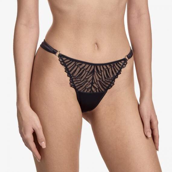 ECLIPSE C 240(c51f3c6a-4b5d-11f0-8226-00155d004616) photo 2