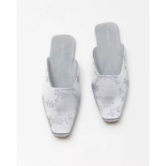 Women's light grey floral print house slippers