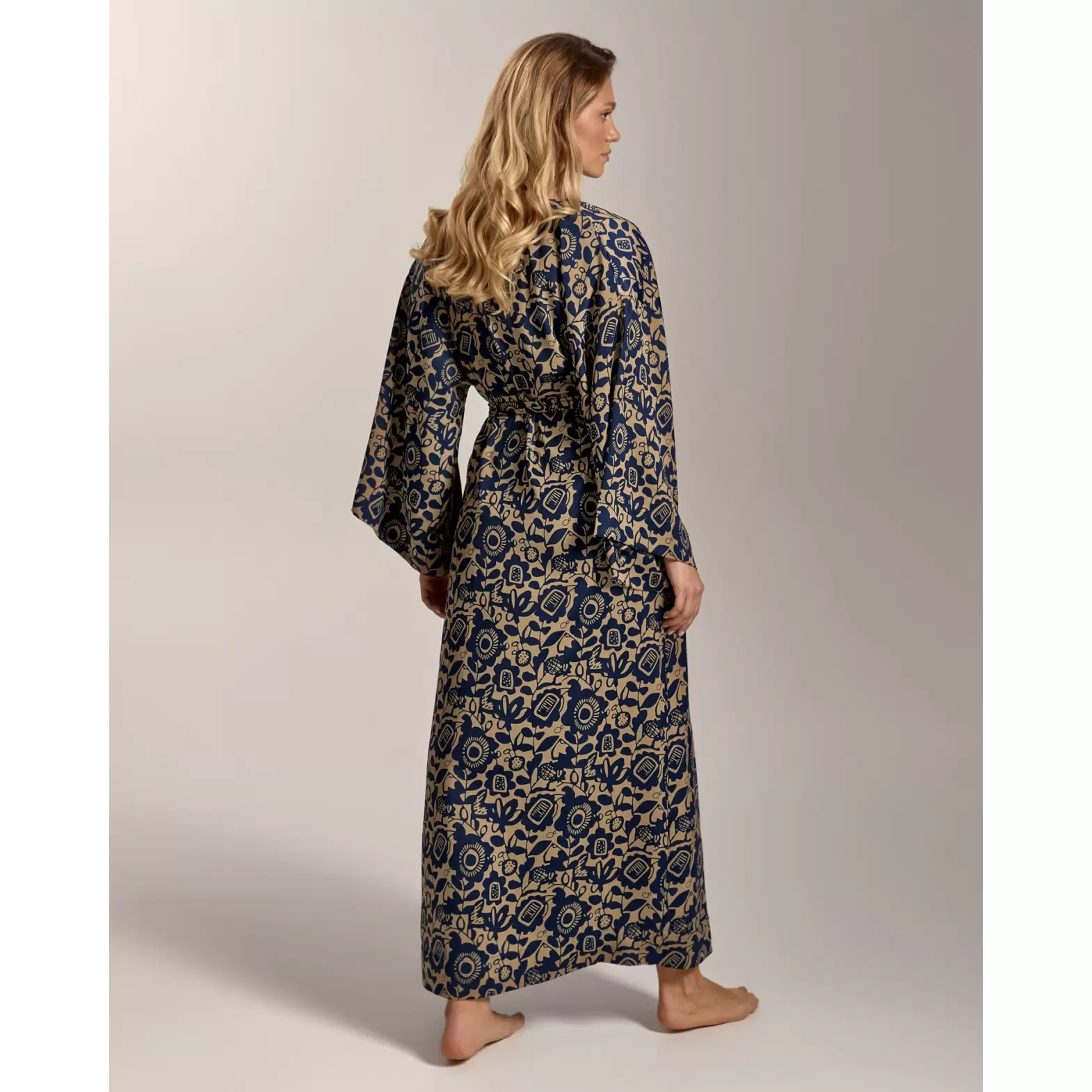 Bristol Robe KIM 2(8a9705bd-6659-11f1-8e24-00155d004616) photo 2