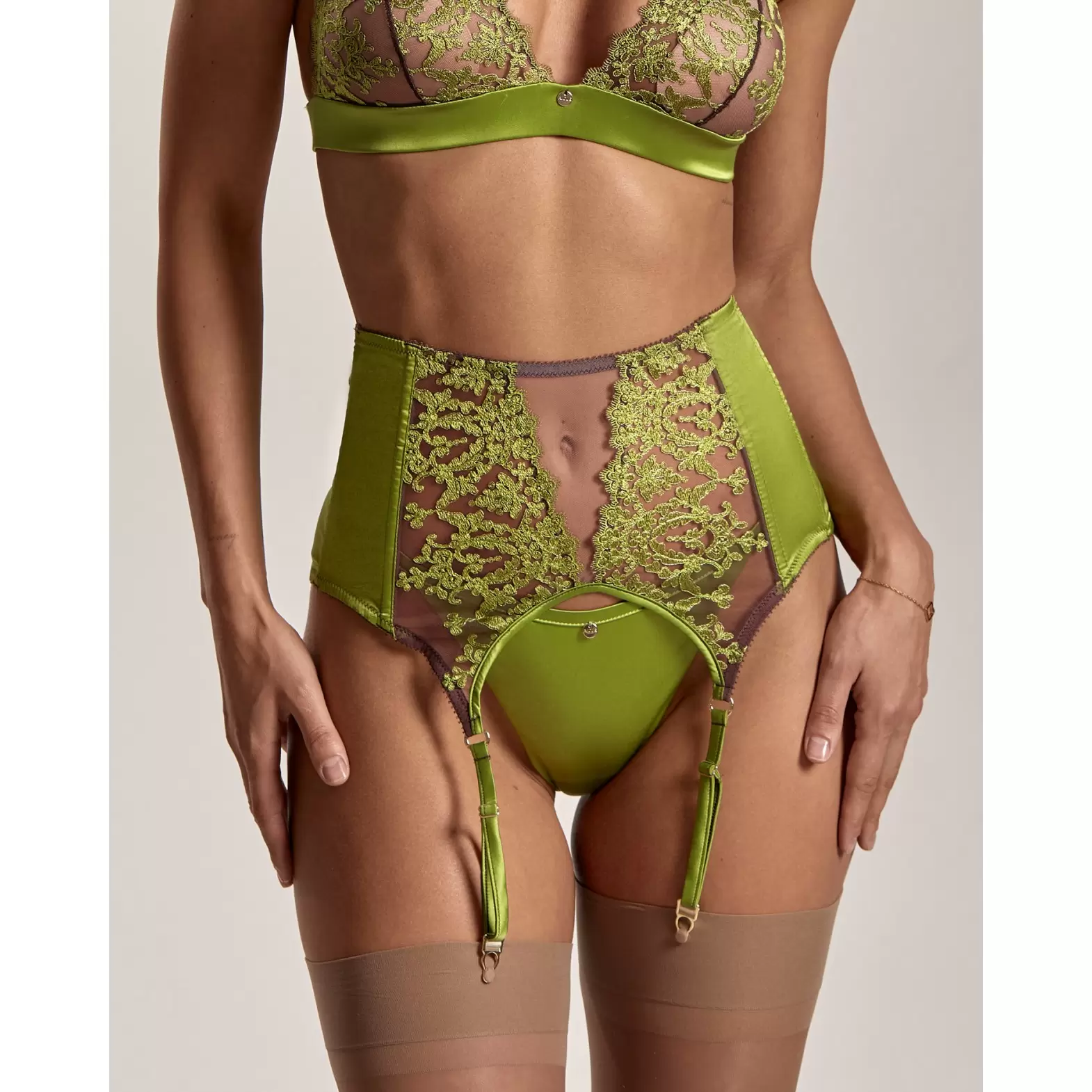 Tuileries Garter belt PJ 7