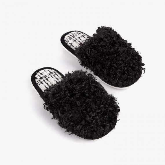 Homemade slippers made of artificial sheepskin(0ada33ad-06a9-11ee-846e-00155d004615) photo 3