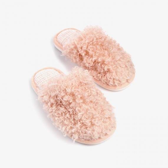 Homemade slippers made of artificial sheepskin(0ada33ad-06a9-11ee-846e-00155d004615) photo 1